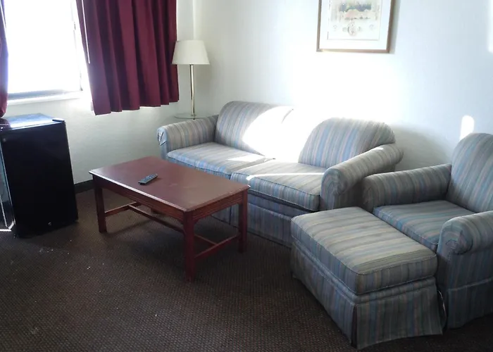 Travelodge By Wyndham Grand Rapids North Walker