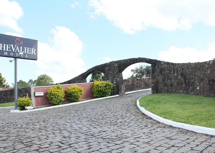 Chevalier - Athos Hospedagem