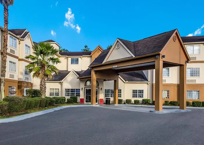 Red Roof Inn Plus+ & Suites Savannah - I-95 Georgetown