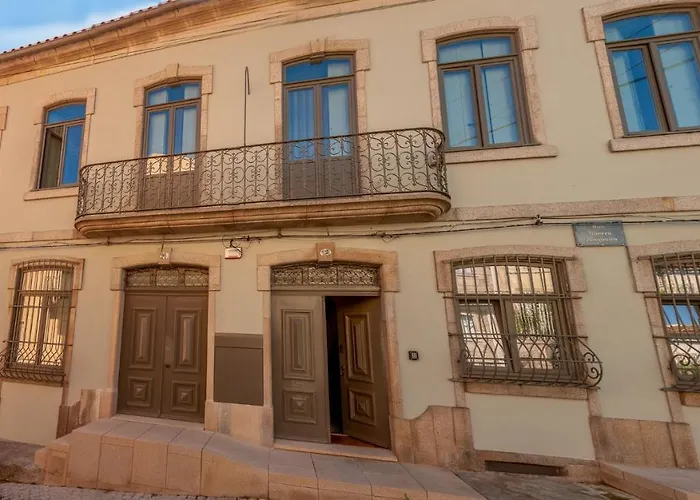 Cravo'S Heritage House