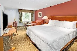 Exceed Inn Indianapolis Airport South