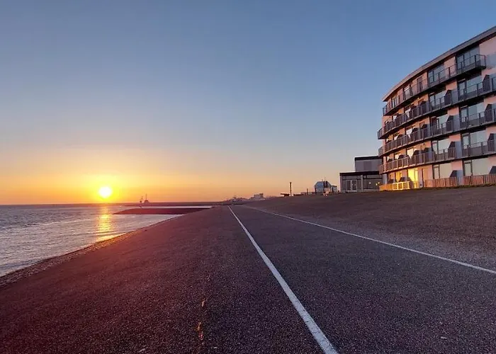Hotel Lands End