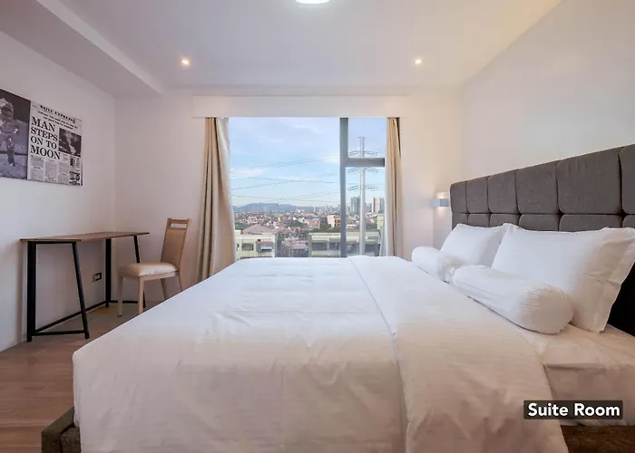 Heroes Hotel