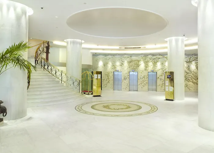 Titania Hotel