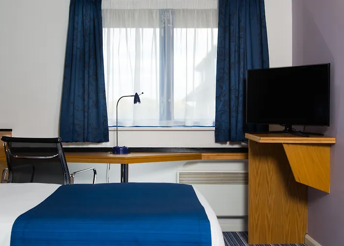 Holiday Inn Express Manchester East By Ihg