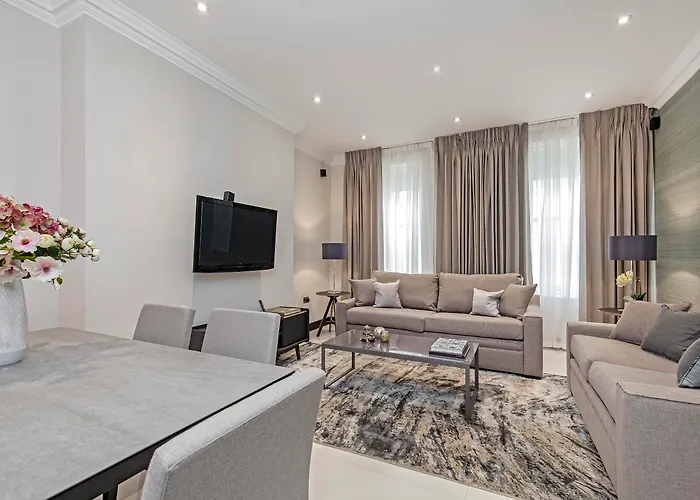 130 Queen'S Gate Apartments
