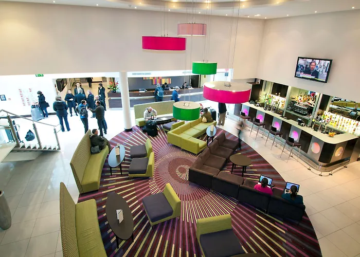 Doubletree By Hilton London Heathrow Airport