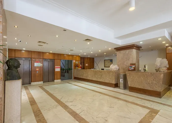 Holiday Inn Express&Suites Lisbon - Príncipe Real by IHG