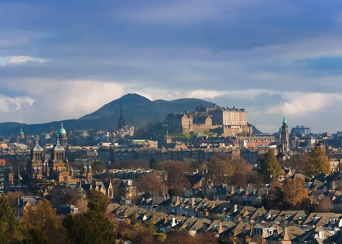 Holiday Inn Express Edinburgh City West By Ihg