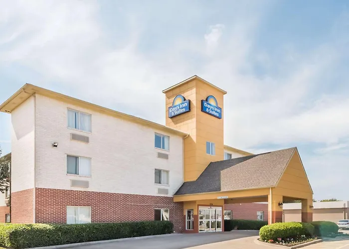Days Inn & Suites By Wyndham