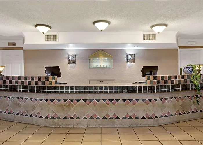 Days Inn By Wyndham Tucson City Center