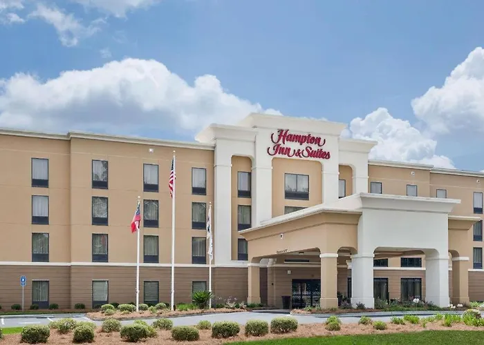 Hampton Inn & Suites -Airport