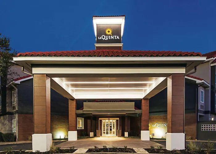 La Quinta By Wyndham Austin At The Domain
