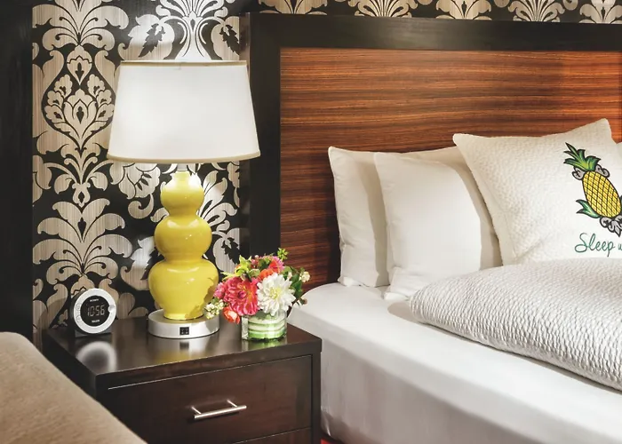 Staypineapple, The Maxwell Hotel, Seattle Center Seattle