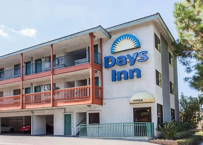 Days Inn By Wyndham Anaheim West
