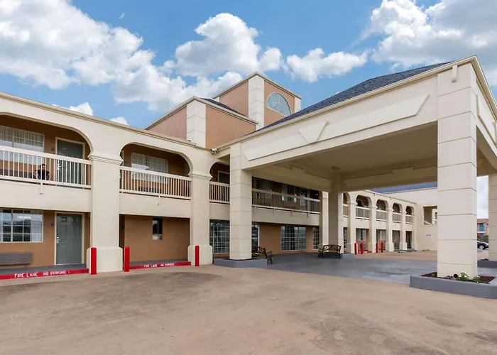Quality Inn Clute Freeport