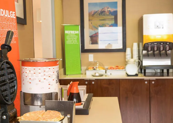 Hampton Inn & Suites Seattle-Downtown