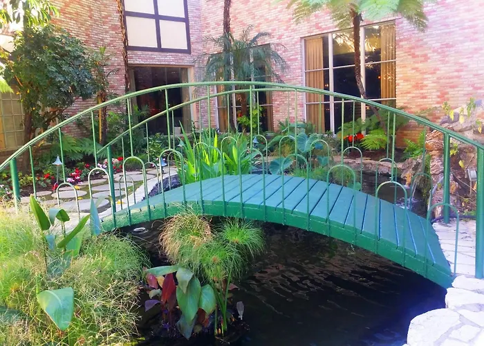 Anaheim Majestic Garden Hotel