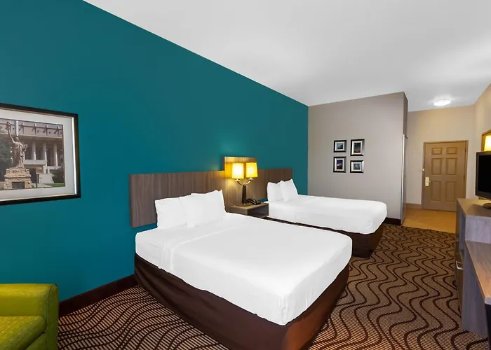 La Quinta By Wyndham Midland North