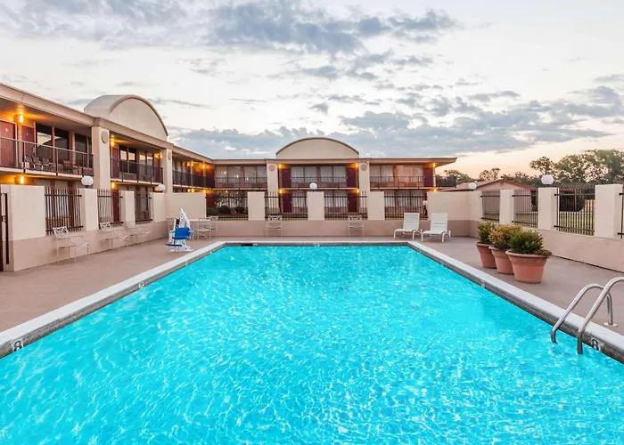 Days Inn By Wyndham Tx