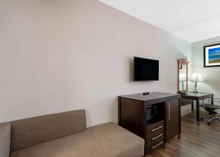 Ramada By Wyndham Panama City