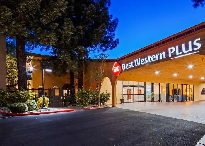 Best Western Plus Heritage Inn