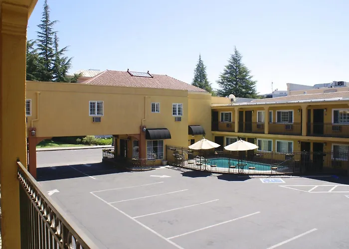 Valley & Suites