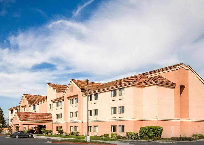 Pacific Coast Inn