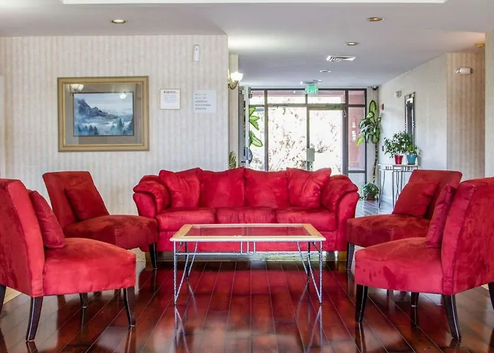 Pacific Coast Inn