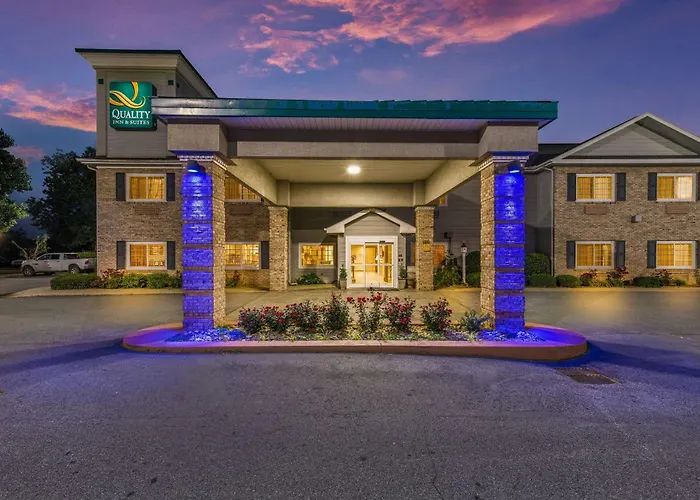 Quality Inn & Suites Hendersonville - Flat Rock