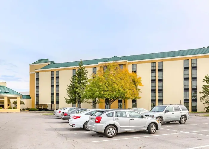 Comfort Inn & Suites Piqua-Near Troy-I75
