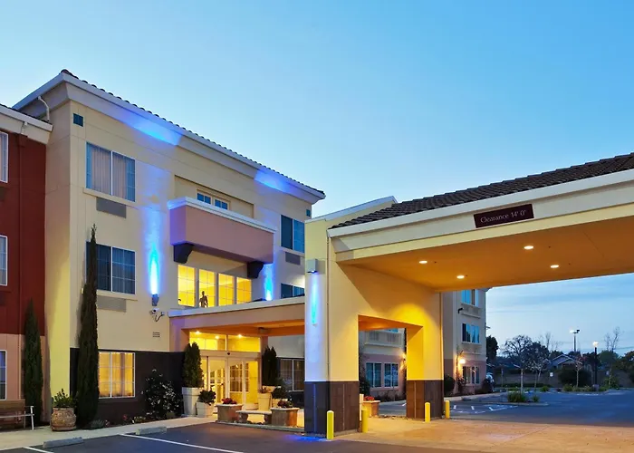 Holiday Inn Express By Ihg