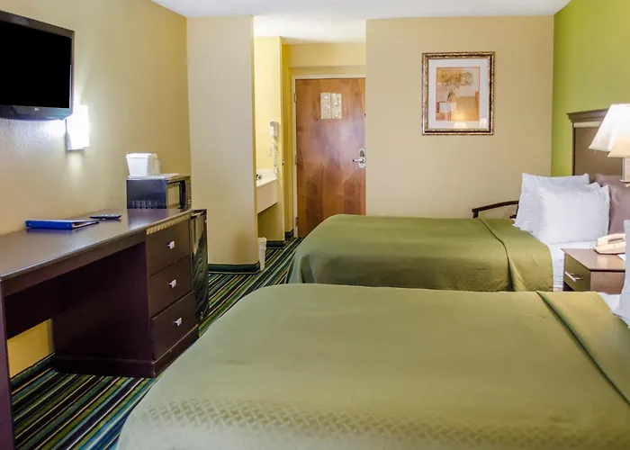 Quality Inn & Suites Medina - Akron West