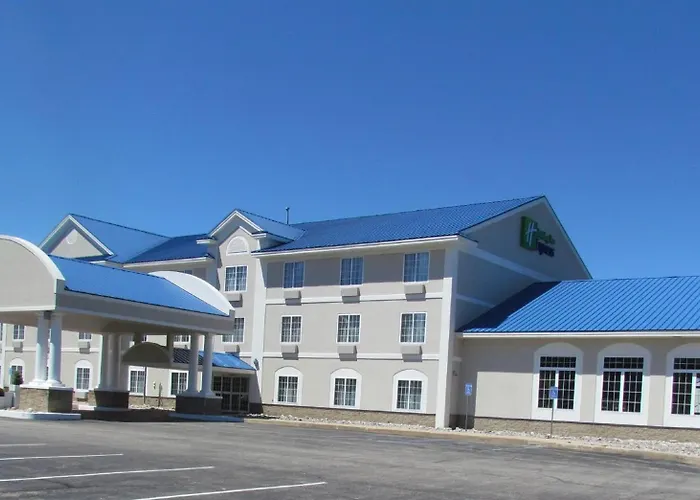 Holiday Inn Express & Suites Cadillac By Ihg