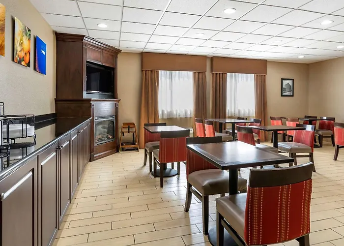 Comfort Inn Warren - Detroit North