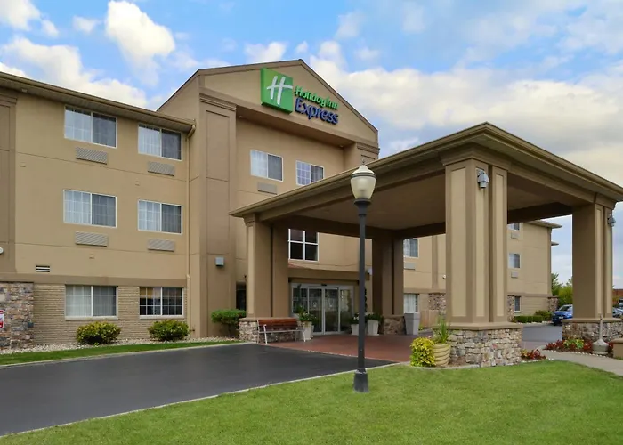 Holiday Inn Express & Suites-Saint Joseph By Ihg