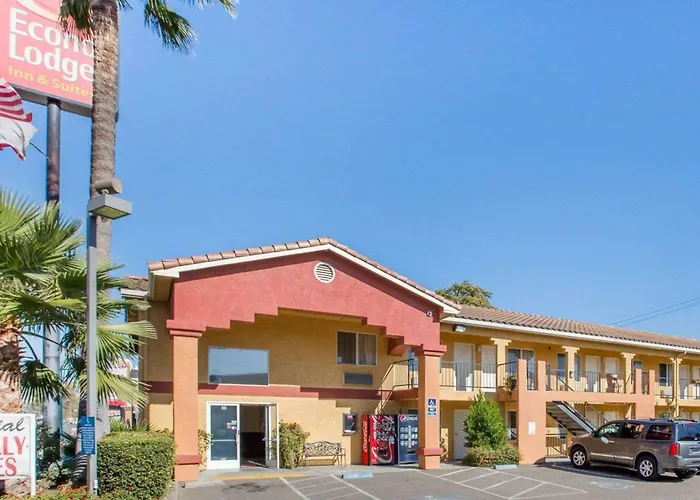 Econo Lodge Inn & Suites Lodi - Wine Country Area
