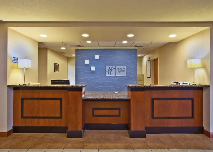 Holiday Inn Express & Suites By Ihg