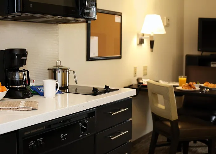 Candlewood Suites East Lansing By Ihg