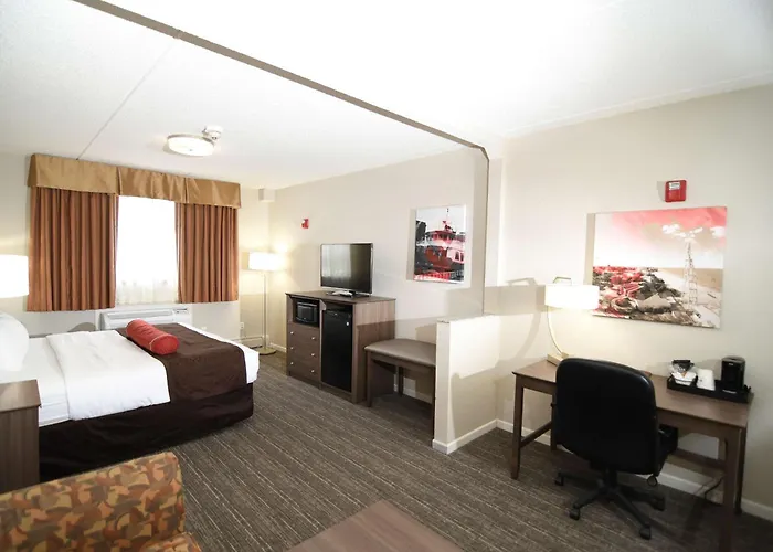 Best Western Plus Sandusky Hotel & Suites