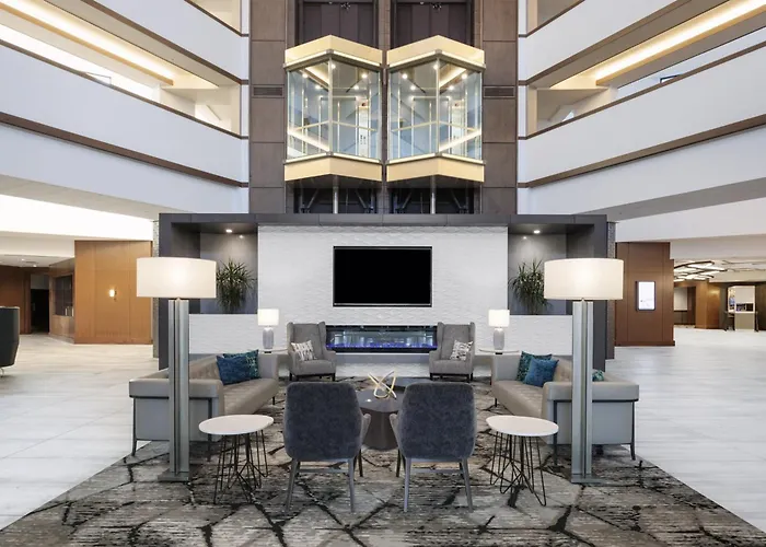 Crowne Plaza Lansing By Ihg