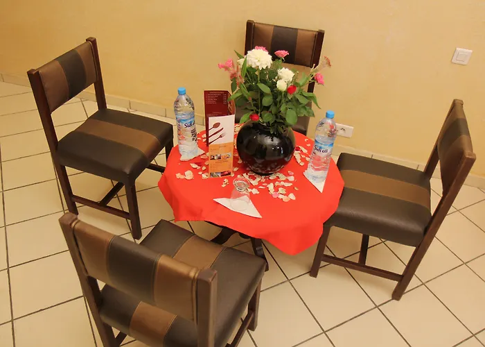 New Farah Hotel