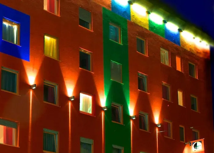 1St Creatif Hotel Elephant