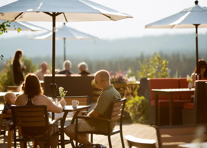 The Juniper Hotel & Bistro
