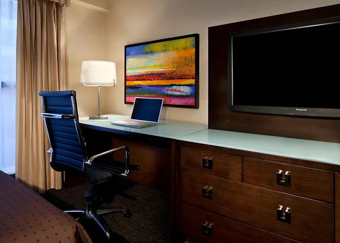 Holiday Inn & Suites Vancouver Downtown By Ihg