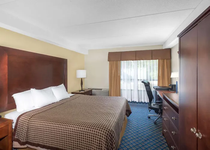 Days Inn By Wyndham Geneva/Finger Lakes