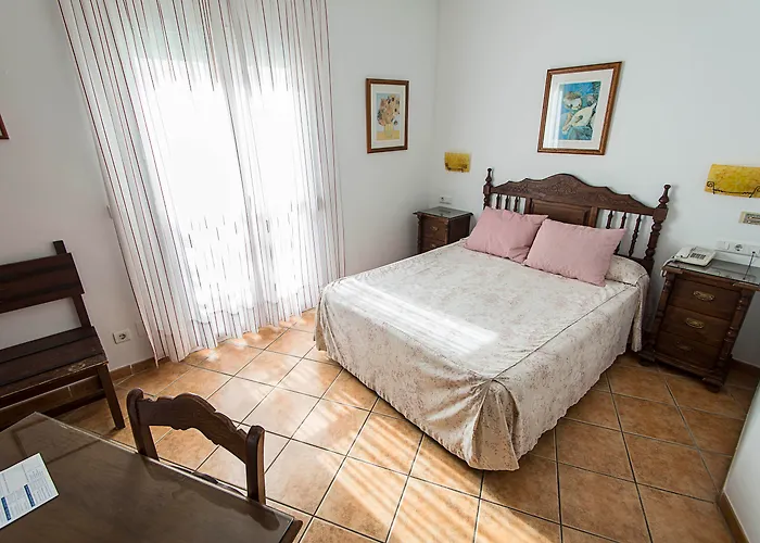 Hostal Marissal By Dorobe Nerja