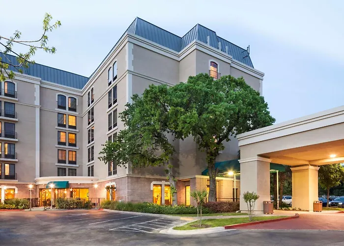 Doubletree By Hilton -University Area