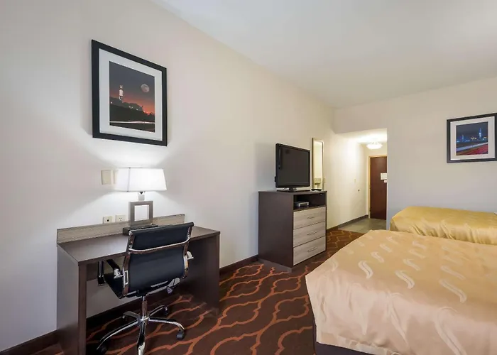 Quality Inn & Suites Huntsville Research Park Area