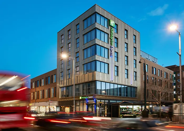 Holiday Inn Express -Ealing By Ihg